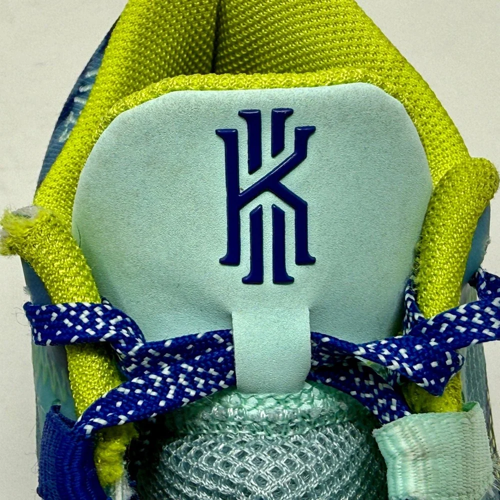 Nike Kyrie Flytrap 4 Mens Sz 8 - 8 1/2 Basketball Shoes Blue Green CT1972-400